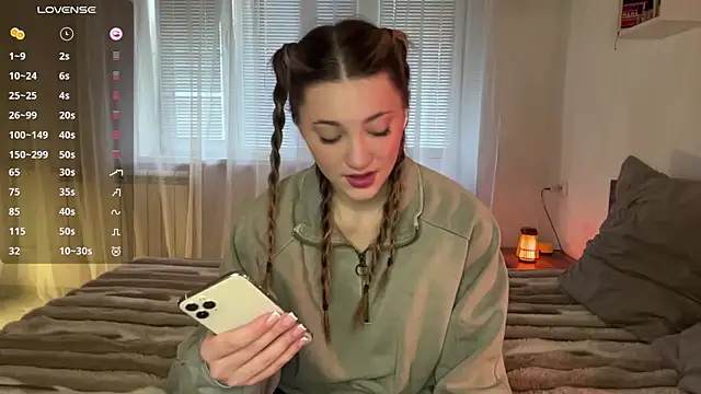 1Kellynaive online show from 03/26/26, 03:06