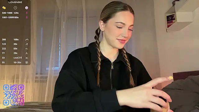 1Kellynaive online show from 04/05/26, 04:04