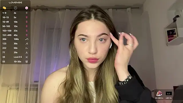 1Kellynaive online show from 04/11/26, 04:11