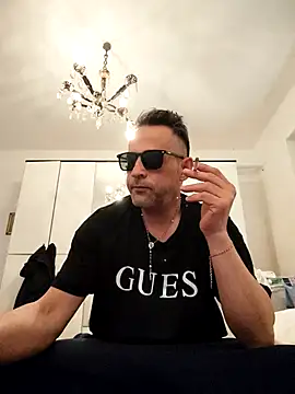 FINCHELABARCAVA online show from 03/29/26, 04:29