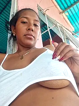 emily fox01 online show from 04/22/26, 03:24
