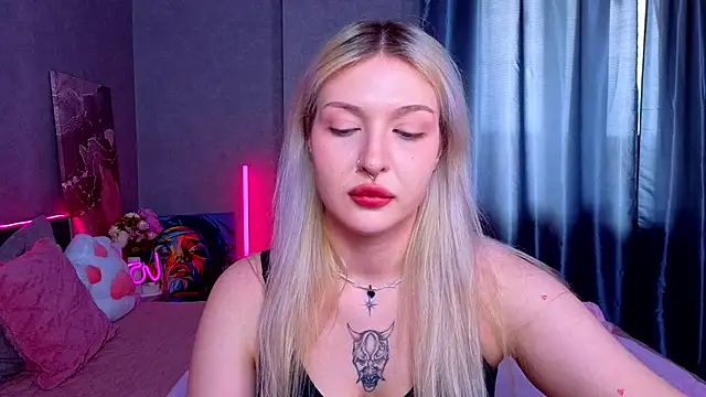 Snapshot of BlondieSummer chatting on 03/20/26, 07:46 BlondieSummer online show from 03/20/26, 07:46