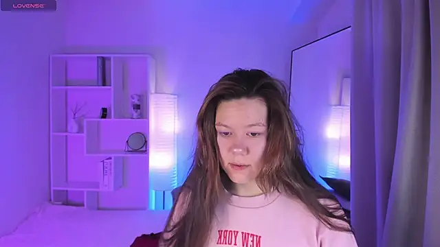 Vanessa ama online show from 04/03/26, 07:50