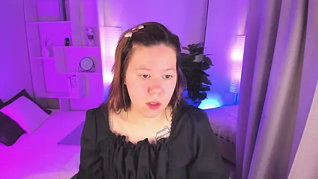 Vanessa ama online show from 04/05/26, 02:14