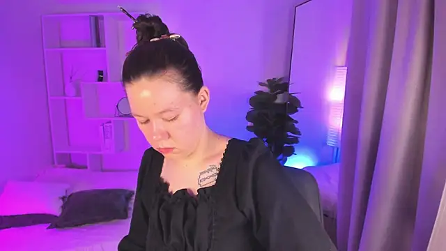 Vanessa ama online show from 04/06/26, 04:46