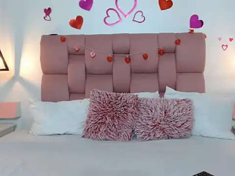 Snapshot of Keilafoxx18 chatting on 04/09/26, 02:33 Keilafoxx18 online show from 04/09/26, 02:33