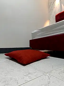 Snapshot of KarolVIPXXX chatting on 04/14/26, 10:43 KarolVIPXXX online show from 04/14/26, 10:43