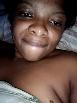 Snapshot of Smalltitiesxxx chatting on 04/12/26, 02:49 Smalltitiesxxx online show from 04/12/26, 02:49