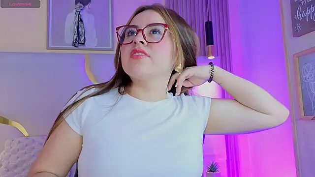 Renata Jones1 online show from 04/10/26, 11:59