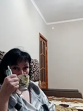 Snapshot of HelgaDennis chatting on 04/03/26, 11:25 HelgaDennis online show from 04/03/26, 11:25