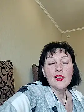 Snapshot of HelgaDennis chatting on 04/05/26, 02:58 HelgaDennis online show from 04/05/26, 02:58