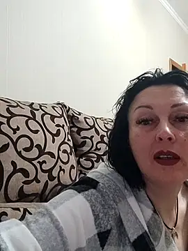 Snapshot of HelgaDennis chatting on 04/14/26, 06:25 HelgaDennis online show from 04/14/26, 06:25