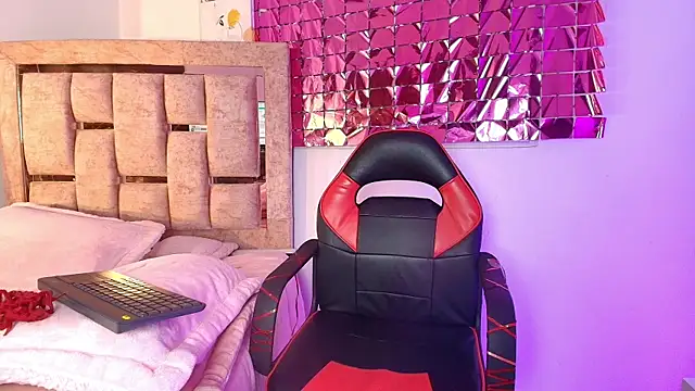 Dannie   online show from 04/15/26, 03:52