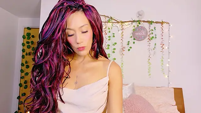 Snapshot of Ajua__Uva chatting on 04/10/26, 12:16 Ajua Uva online show from 04/10/26, 12:16