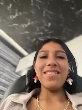 Anitta  LS online show from 04/14/26, 06:47