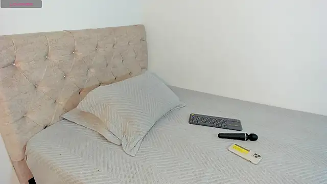 Sofi Martinez1 online show from 04/16/26, 05:41