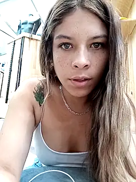 Snapshot of alanna6950 chatting on 04/12/26, 04:56 alanna6950 online show from 04/12/26, 04:56