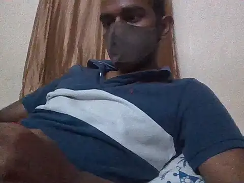 Snapshot of bulls_eye35 chatting on 03/30/26, 01:01 bulls eye35 online show from 03/30/26, 01:01