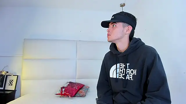 your d0ll1 online show from 04/01/26, 01:41