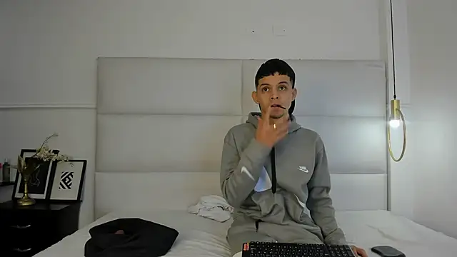 your d0ll1 online show from 04/03/26, 12:25