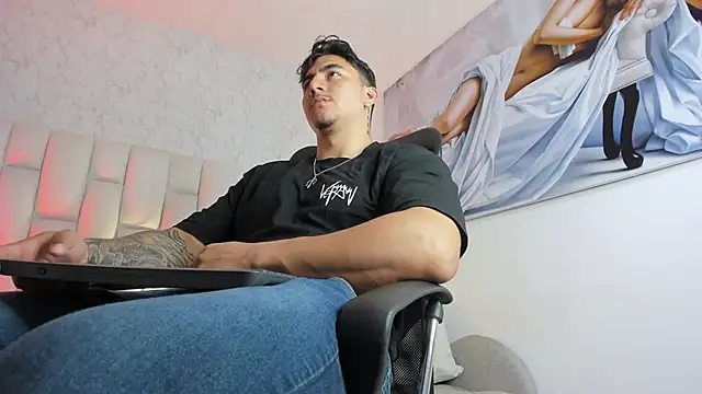 Snapshot of Zane_cruz chatting on 04/01/26, 11:44 Zane cruz online show from 04/01/26, 11:44