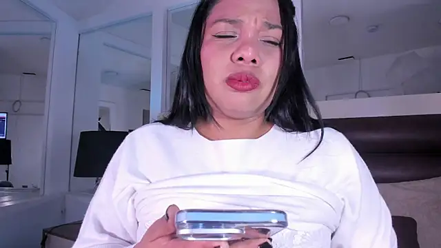 Snapshot of Cloee_evans chatting on 04/08/26, 11:54 Cloee evans online show from 04/08/26, 11:54