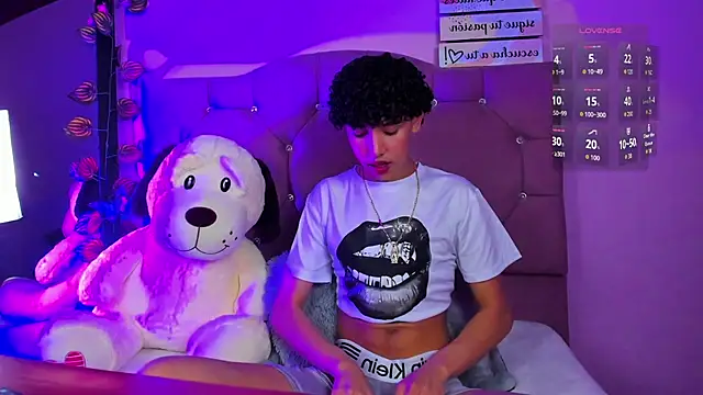 artemis jones online show from 04/07/26, 03:23