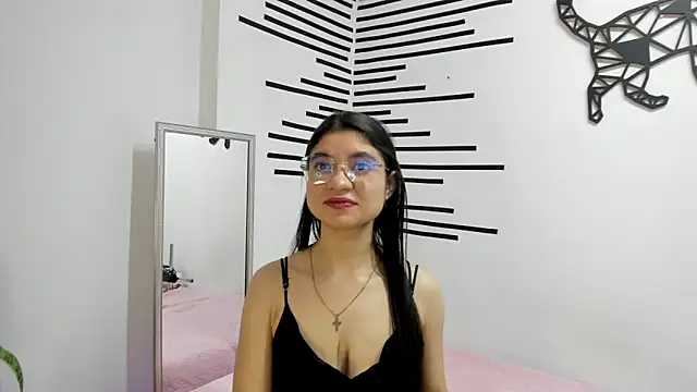 LindaCatalina  online show from 06/09/26, 01:12