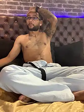 Snapshot of KyleJoss30 chatting on 03/23/26, 09:19 KyleJoss30 online show from 03/23/26, 09:19