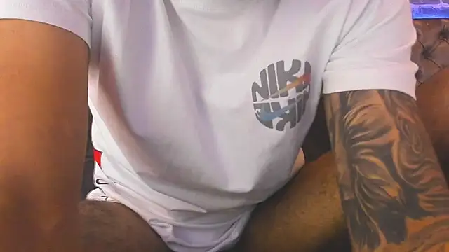 Snapshot of KyleJoss30 chatting on 03/25/26, 09:21 KyleJoss30 online show from 03/25/26, 09:21