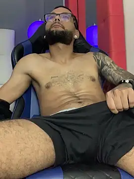 Snapshot of KyleJoss30 chatting on 03/31/26, 09:21 KyleJoss30 online show from 03/31/26, 09:21