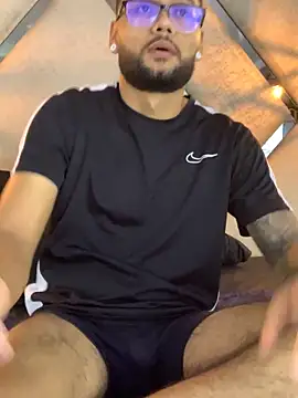 Snapshot of KyleJoss30 chatting on 04/02/26, 09:34 KyleJoss30 online show from 04/02/26, 09:34