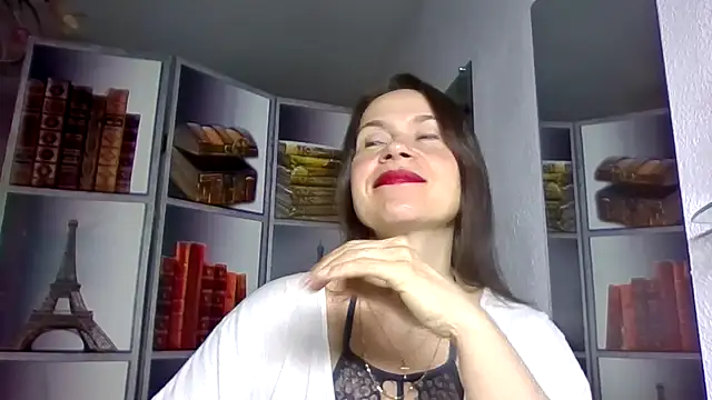 Snapshot of Selena_Moo chatting on 04/03/26, 07:28 Selena Moo online show from 04/03/26, 07:28