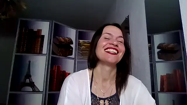 Snapshot of Selena_Moo chatting on 04/10/26, 08:30 Selena Moo online show from 04/10/26, 08:30