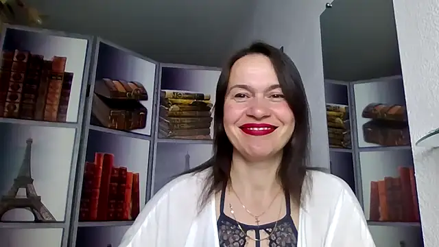 Snapshot of Selena_Moo chatting on 04/13/26, 09:04 Selena Moo online show from 04/13/26, 09:04