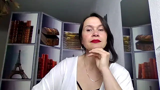 Snapshot of Selena_Moo chatting on 04/16/26, 12:28 Selena Moo online show from 04/16/26, 12:28