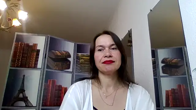 Snapshot of Selena_Moo chatting on 04/30/26, 08:09 Selena Moo online show from 04/30/26, 08:09