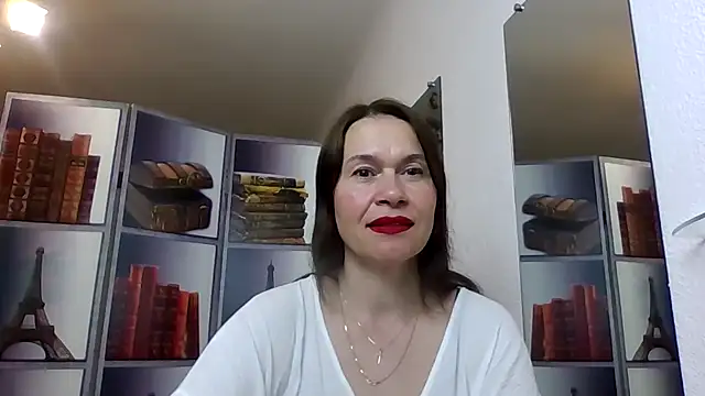 Snapshot of Selena_Moo chatting on 05/18/26, 08:09 Selena Moo online show from 05/18/26, 08:09