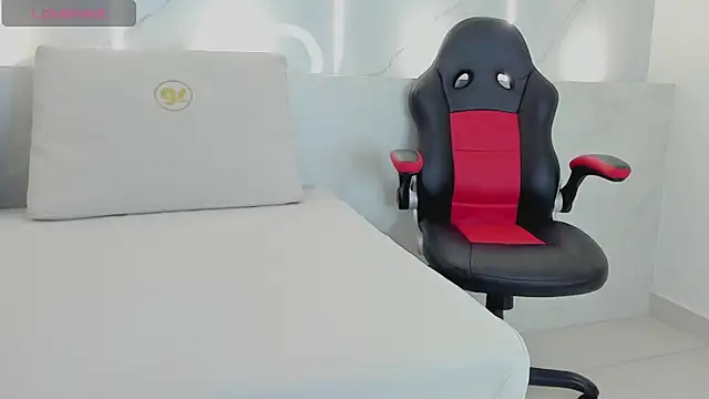 kate bould  online show from 04/09/26, 03:39