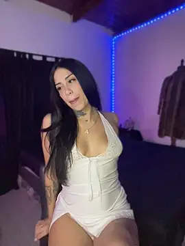 Snapshot of anoramarlowe chatting on 04/13/26, 07:08 anoramarlowe online show from 04/13/26, 07:08