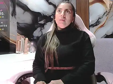 Snapshot of HELLEN_MARK chatting on 04/01/26, 11:00 HELLEN MARK online show from 04/01/26, 11:00