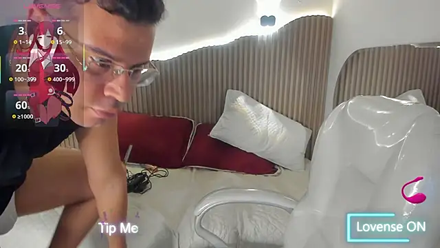 Liam ruse online show from 03/29/26, 04:01