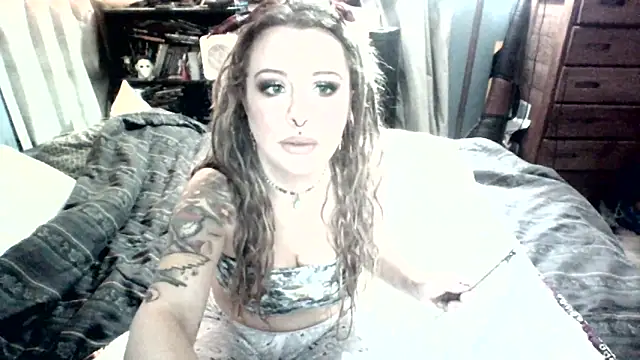 adirajade online show from 03/25/26, 02:23