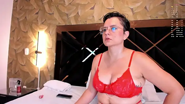 Snapshot of CamilaGil_1 chatting on 04/02/26, 03:59 CamilaGil 1 online show from 04/02/26, 03:59