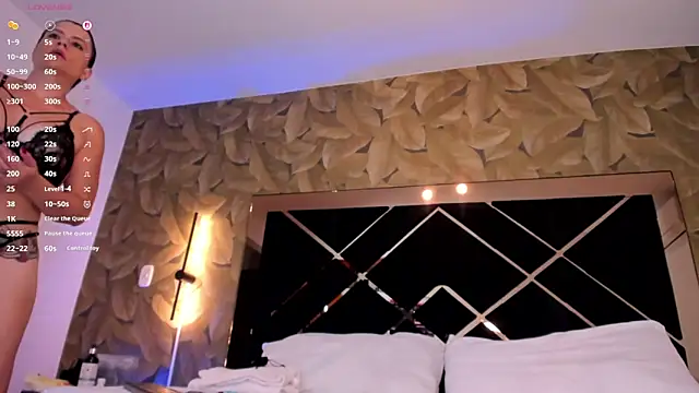 Snapshot of CamilaGil_1 chatting on 04/12/26, 02:49 CamilaGil 1 online show from 04/12/26, 02:49