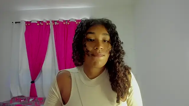 Snapshot of tara_thonson chatting on 04/16/26, 03:46 tara thonson online show from 04/16/26, 03:46