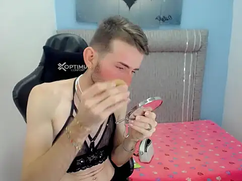 Snapshot of Dani_high chatting on 04/10/26, 01:16 Dani high online show from 04/10/26, 01:16