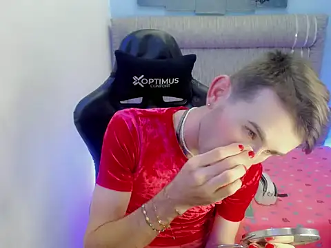 Snapshot of Dani_high chatting on 04/12/26, 12:10 Dani high online show from 04/12/26, 12:10