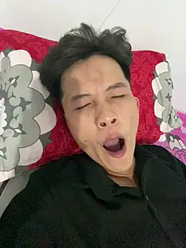 Nguyencuong1999 online show from 04/12/26, 05:56