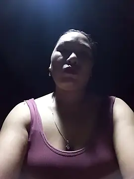 Hena   online show from 04/05/26, 12:02